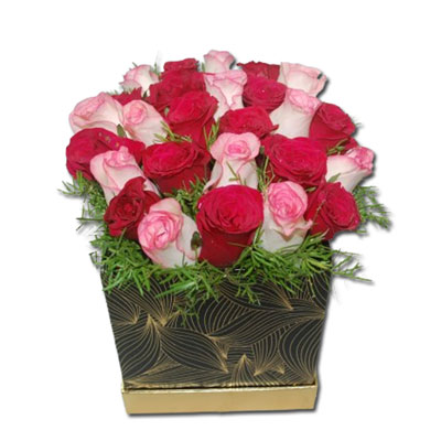 "Flower box with 50 Red and Pink Roses - code NB24 - Click here to View more details about this Product